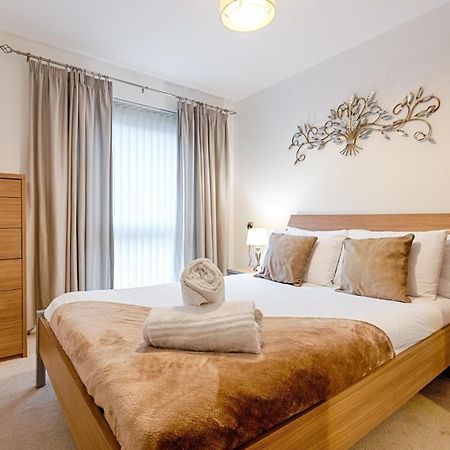 Appartamento Parking, Balcony, Fully Equipped Kitchen Swansea Esterno foto