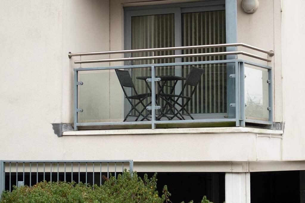 Appartamento Parking, Balcony, Fully Equipped Kitchen Swansea Esterno foto