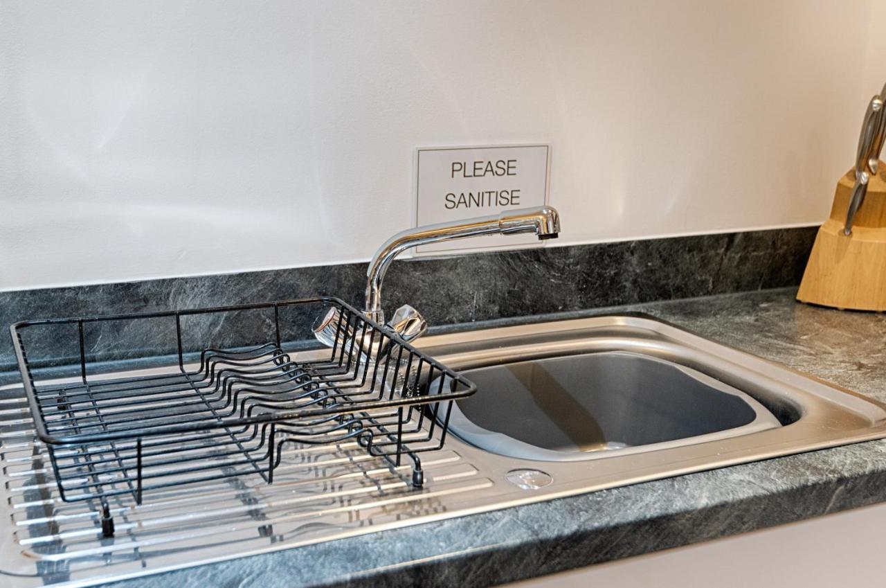 Appartamento Parking, Balcony, Fully Equipped Kitchen Swansea Esterno foto