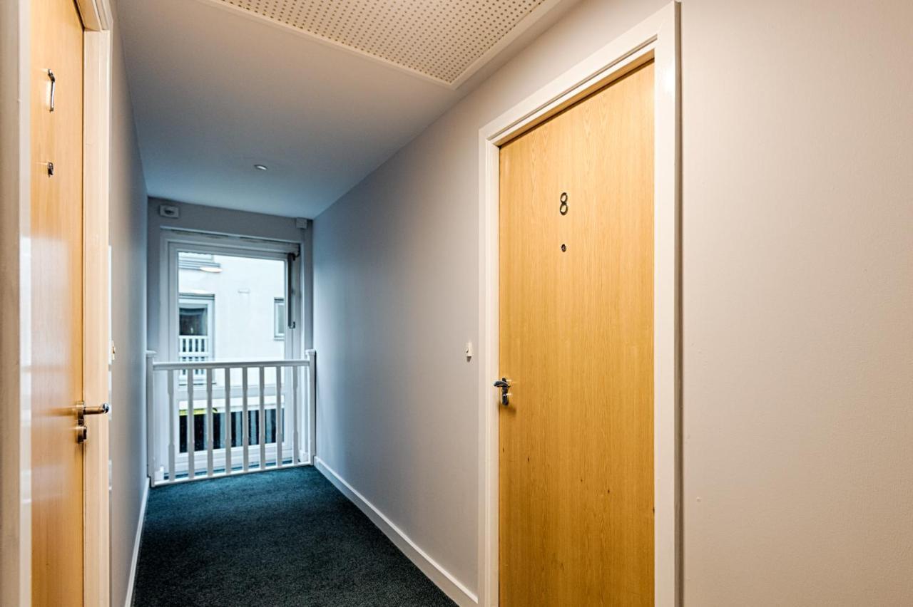 Appartamento Parking, Balcony, Fully Equipped Kitchen Swansea Esterno foto